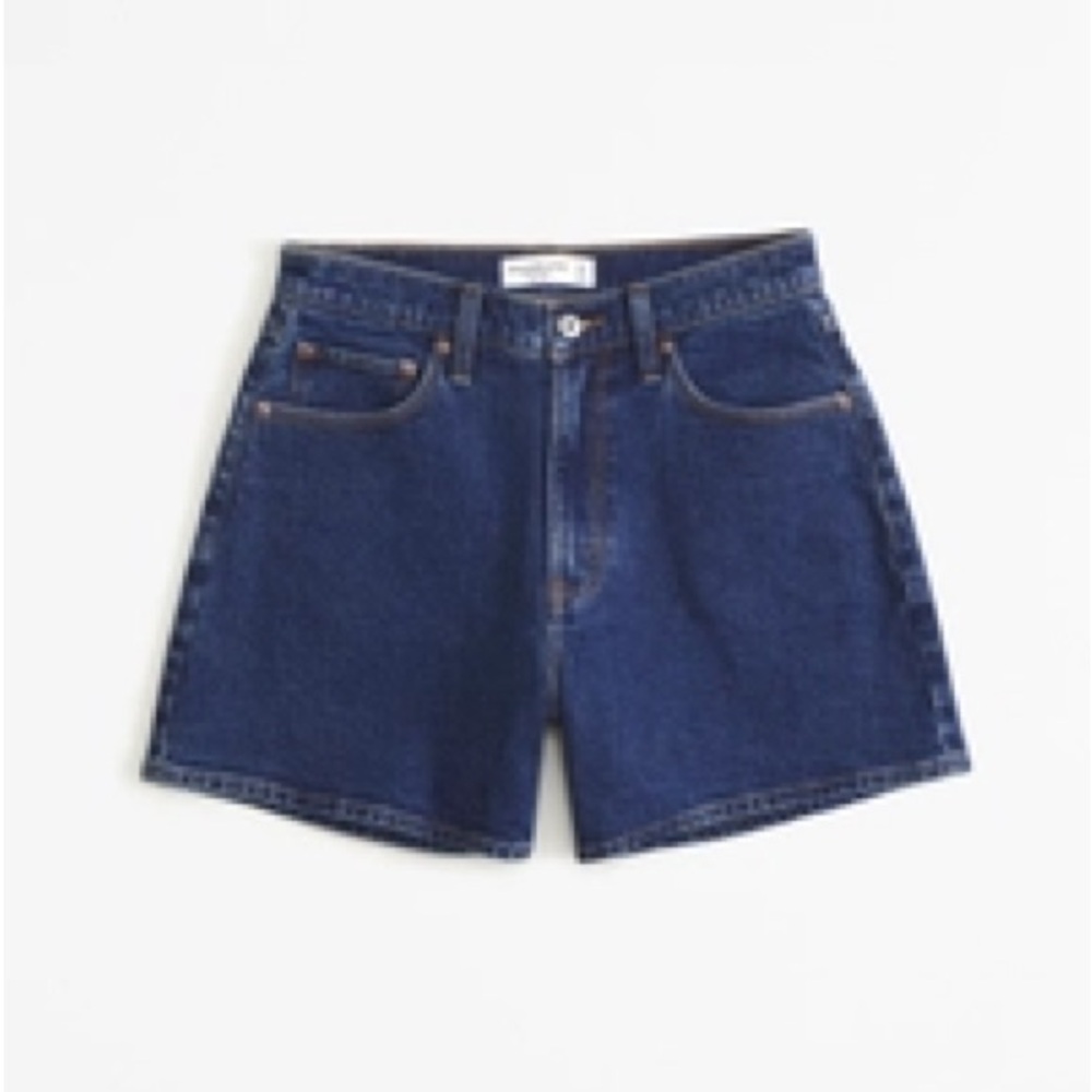 NWT Abercrombie and Fitch Dark Curve Love High Rise Dad Short - Size 2/25
